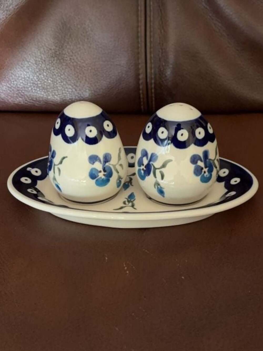Boleslawiec Polish Pottery Salt and Pepper Shaker Set with Tray